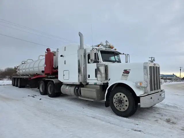 2012 PETERBILT 388 in Heavy Trucks in Saskatoon - Image 4