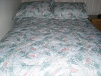 Bedspread and 2 matching Pillows