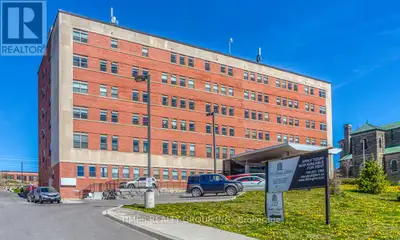 105 - 384 ROGERS STREET Peterborough East (Central), Ontario