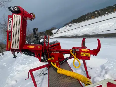 Kranman P25V year 2018 1-Used P25V Kranman delimber Trailer mountable with its own engine Like new c...