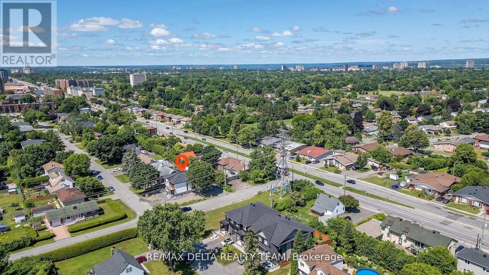 3 - 77A GRANTON AVENUE Ottawa, Ontario 5