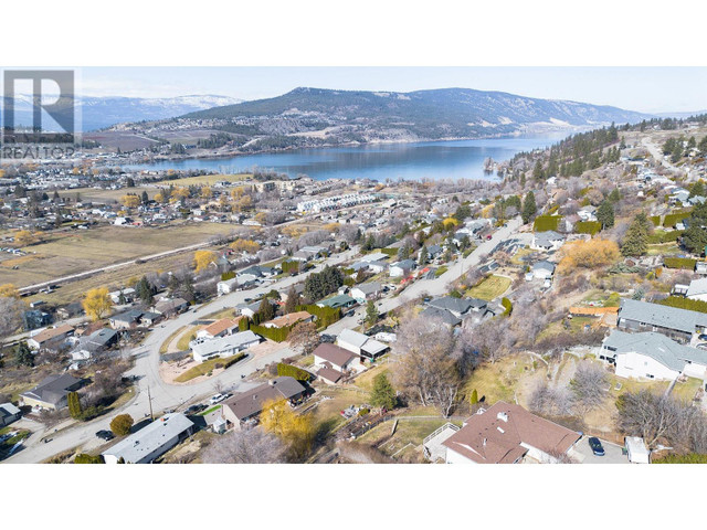 11071 Pheasant Road Lake Country, British Columbia in Houses for Sale in Penticton - Image 4