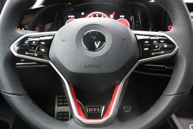 2022 Volkswagen Golf GTI Autobahn Auto for sale in Cars & Trucks in Comox / Courtenay / Cumberland - Image 23