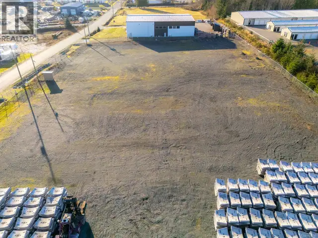 1933 Balsam Rd Nanaimo, British Columbia in Commercial & Office Space for Rent in Nanaimo - Image 12