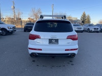 2013 Q7 TDI 3.0-liter turbocharged diesel V6 engine that produces 240 horsepower and a robust 406 lb... (image 5)