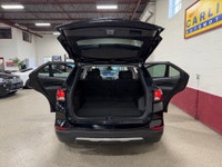 OPTIONS: APPLE CARPLAY - ANDROID AUTO - BLUETOOTH - BACKUP CAMERA - POWER DRIVERS SEAT - KEYLESS STA... (image 8)