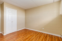 Welcome to Hillsboro Place Apartments, where comfort and convenience come together in a welcoming co... (image 5)