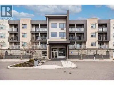 Welcome to U Seven, perfectly located in the heart of the University District. This beautifully kept...