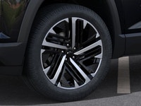 With its suite of intuitive safety echoes and a smooth, composed ride, this SUV provides the peace o... (image 8)