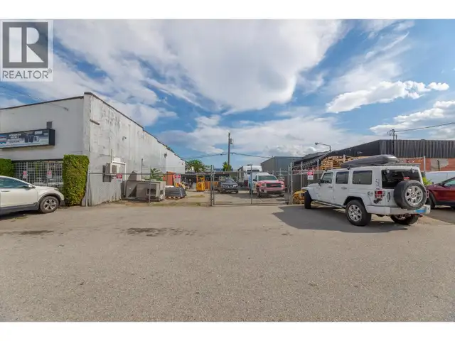 134 Estabrook Avenue Penticton, British Columbia in Commercial & Office Space for Sale in Penticton - Image 4