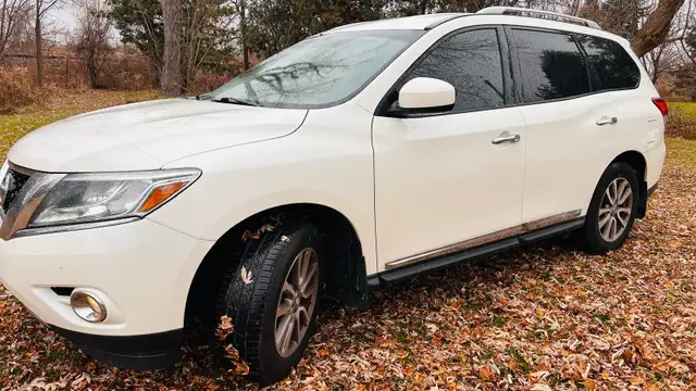 2016 Nissan Pathfinder S in Cars & Trucks in Oakville / Halton Region - Image 4