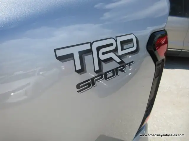 2024 Toyota Tacoma LIKE NEW TRD-VERSION 5 PASSENGER 2.4L - DOHC. in Cars & Trucks in Markham / York Region - Image 18