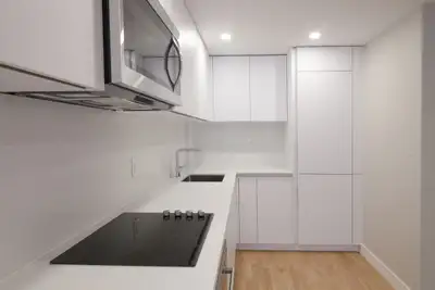 fully renovated 3.5, August 1, Snowdon near HEC, UdeM - ID 610