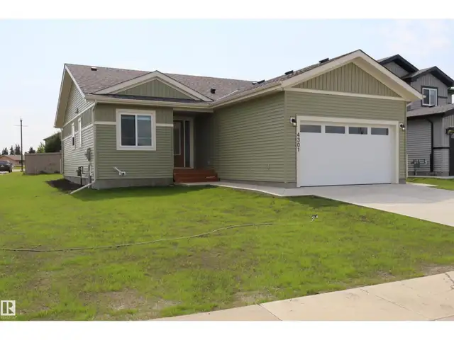 4301 Cedar Drive Wetaskiwin, Alberta in Houses for Sale in Edmonton - Image 5