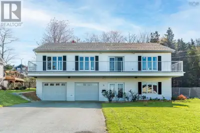 Second chances dont come often, so dont miss out this time. Back on the market after a previous offe...