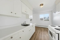 Amenities: Keyless Entry • City Views • Air Conditioning Suite & Building: Spacious bachelor, one-be... (image 5)