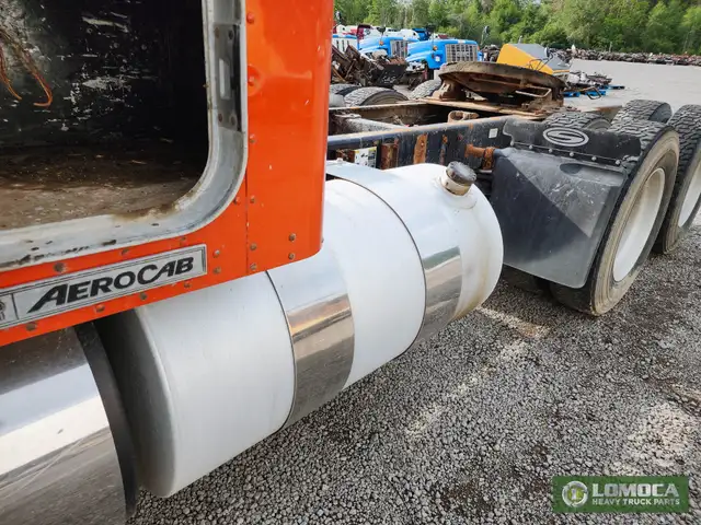 2016 Kenworth T800 Fuel Tank - Stock Number: KW-0793-28 in Heavy Equipment Parts & Accessories in Hamilton - Image 6