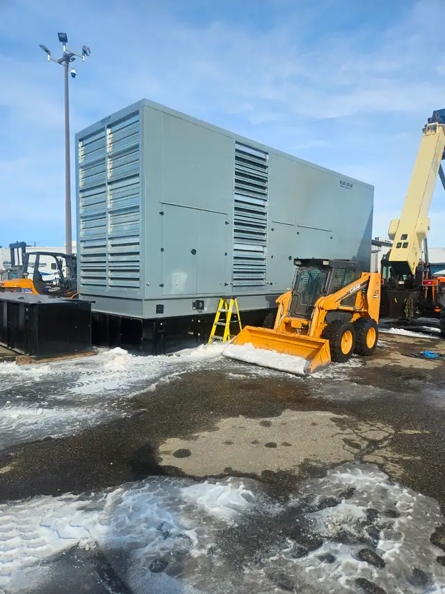1600 KW 600 V HEAVY DUTY DIESEL GENERATOR  ENCLOSED ON TANK in Heavy Equipment in City of Montréal - Image 3