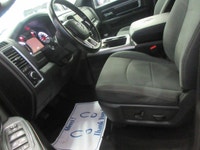 RAM 1500 2021 CLASSIC WARLOCK SLT ÉDITION V-8 5.7 HEMI CREW-CAB BOITE 5.7 PIEDS 4X4 / GPS NAVIGATION... (image 4)