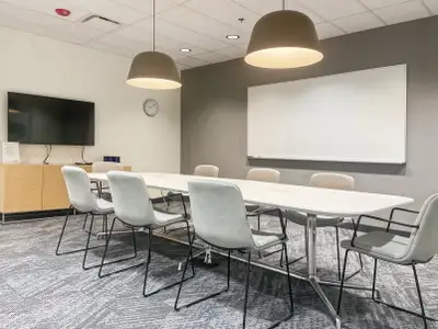 A fully serviced private office with 4 people, ready to use from day one. Work with focus and privac...