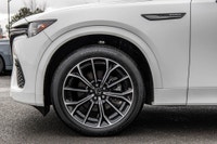 Véhicule vendu avec un rapport d'inspection certifié, un rapport CARFAX, un lavage complet incluant... (image 6)