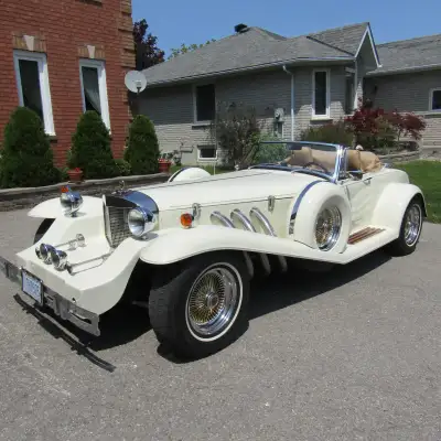 A Neo-Classic car modelled after the 1928-1932 Mercedes-Benz SSK Roadster. This car was built on a 1...