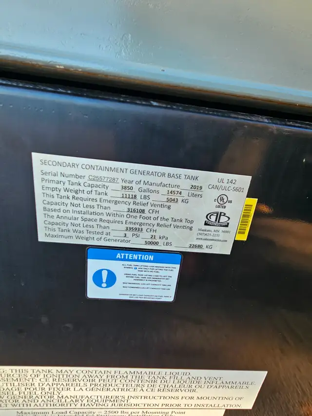 1600 KW 600 V HEAVY DUTY DIESEL GENERATOR  ENCLOSED ON TANK in Heavy Equipment in City of Montréal - Image 18