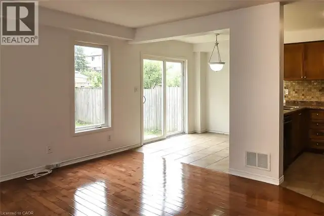 37 CORNERSTONE Drive 10th Line Shore, Ontario in Long Term Rentals in Hamilton - Image 9