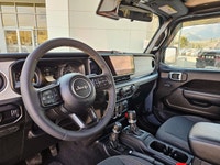 2024 Jeep Gladiator Nighthawk | No Accidents | One Owner | Heated Seats | Back up Camera | Heated St... (image 7)