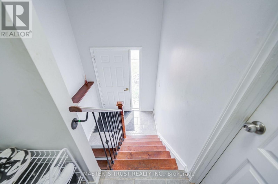 UNIT 2 - 1179 SIMCOE STREET S Oshawa (Farewell), Ontario 4
