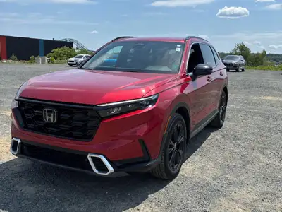 Look at this certified 2024 Honda CR-V Hybrid Touringg AWD | Leather | Sunroof | | Bose Audio | Adap...