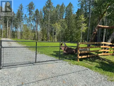 Visit REALTOR® website for additional information. Your Dream Starts Here – 17.9 Acres of Parklike P...
