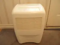 DEHUMIDIFIER  - WHIRLPOOL  --  EXCELLENT  CONDITION
