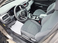 Zoomer Auto 2017 Kia Sorento AWD Comes with Heated Seats, Bluetooth, Backup Sensors, Power Windows L... (image 8)