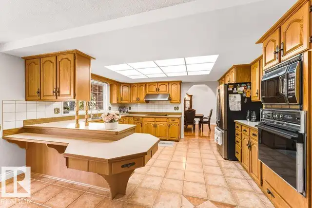 7550 ELLERSLIE RD SW Edmonton, Alberta in Houses for Sale in Edmonton - Image 18