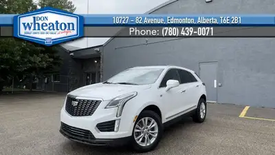 Only 35,658 Kilometers! This Cadillac XT5 Luxury AWD boasts a Turbocharged Gas I4 2.0L/ engine power...
