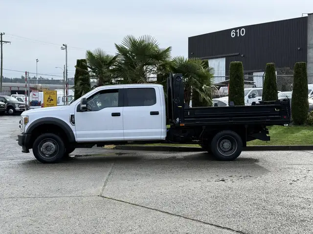 2017 Ford F-450 Super Duty XL 4x4 Crew Cab 9 Foot Dump Truck in Heavy Trucks in Regina - Image 7