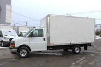 2025 GMC Savana CAMION NEUF / DÉMO / 6.6 LITRES / 242 KM / 2025 GMC SAVANA 3500 CUBE 14 PIEDS ROUE S... (image 1)