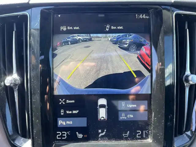 2018 VOLVO XC60 T5 Momentum in Cars & Trucks in Laval / North Shore - Image 29