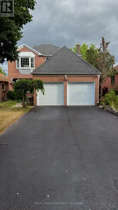 Beautifully updated 2-storey detached home in a prime Pickering location! Steps to shopping malls, F...