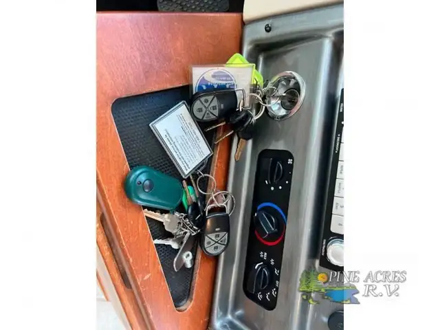 2009 Holiday Rambler Endeavor 41 PDQ 062,221 Miles in RVs & Motorhomes in Moncton - Image 14