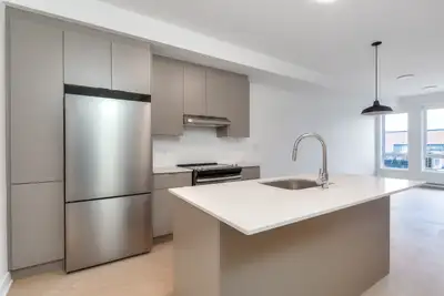Appartement neuf à louer Plateau-Mont-Royal 2cc, View more