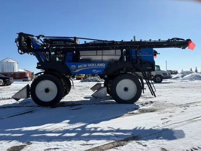2013 New Holland Guardian SP.365F Sprayer 120 ft Boom #8984 AS in Heavy Equipment in Edmonton - Image 4