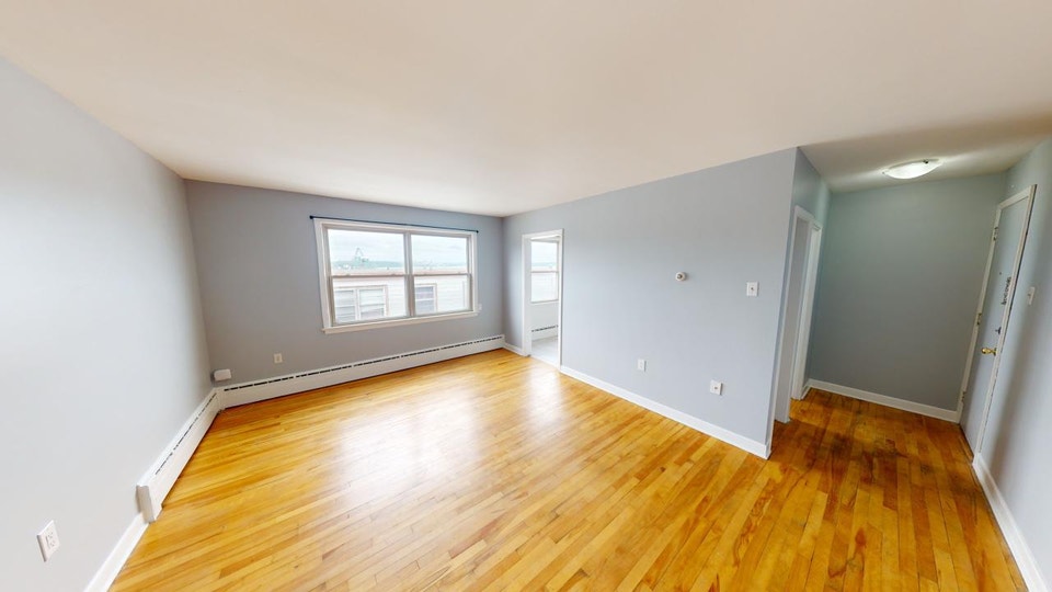 SPACIOUS TWO BEDROOM STEPS TO HYDROSTONE & HFX SHOPPING CENTRE! 4