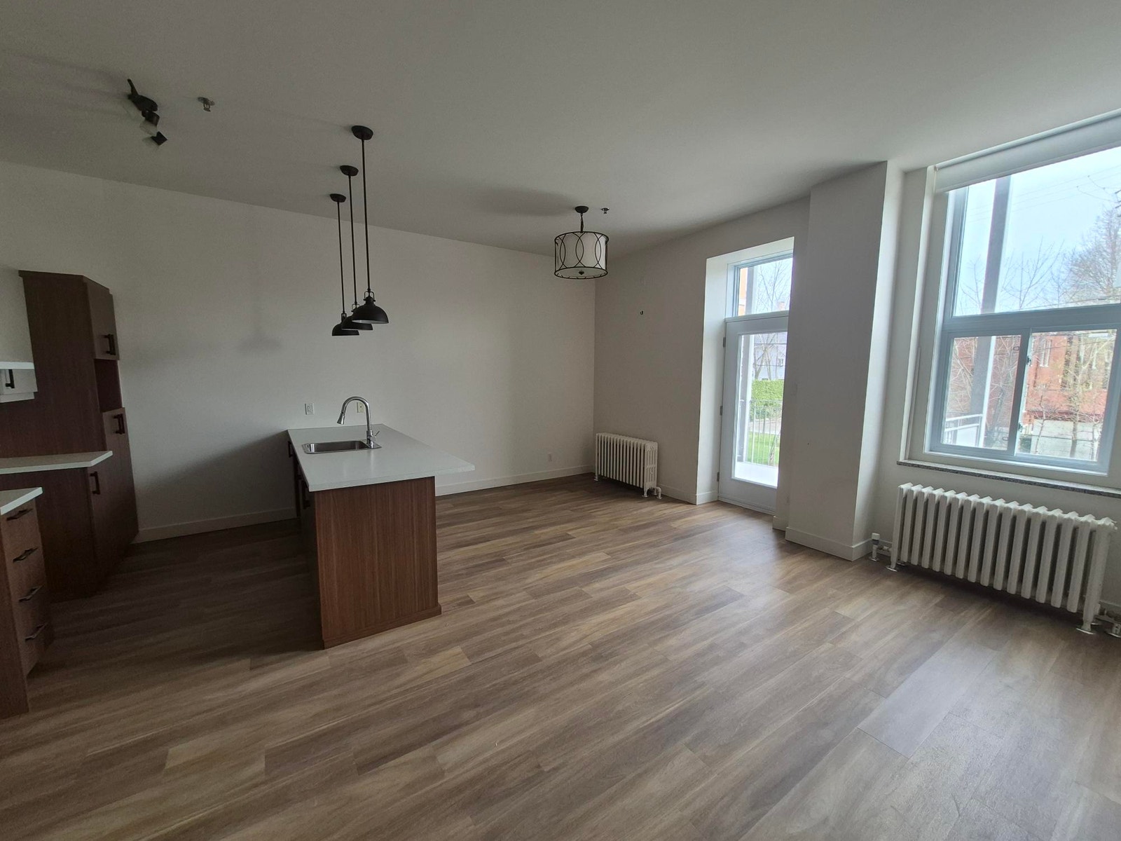805 Avenue Raymond — photo 2