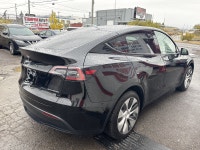 Long Range AWD | LEATHER | PANALROOF | DUAL MOTORCheck out this 2022 Tesla Model Y . Its Automatic t... (image 4)
