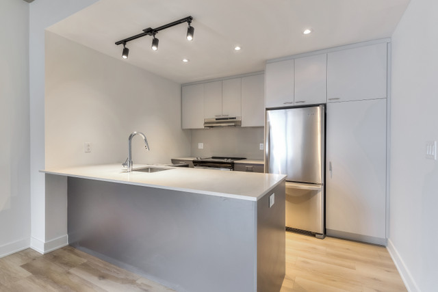 5 1/2 tout neuf à louer à Ville St Laurent condo dans Locations longue durée  à Ville de Montréal - Image 3