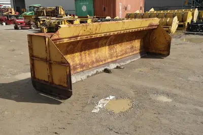 Bucket Mount Snow Blade sn:095774 Spring Trip End Plates Yellow. .
