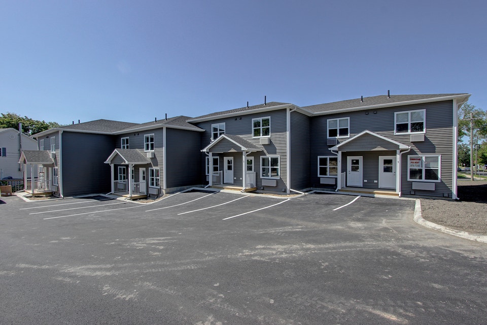 4-771 MacLaren Ave., Northside 2 bed/3 bath, Avail Dec.1 3