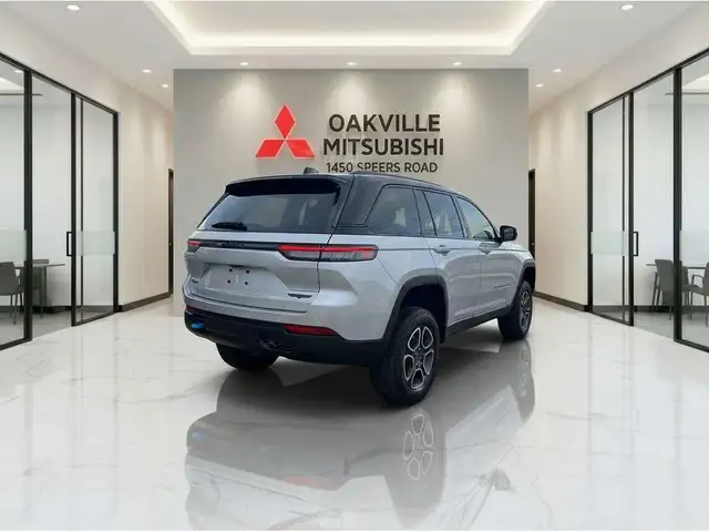 2022 Jeep Grand Cherokee Trailhawk in Cars & Trucks in Oakville / Halton Region - Image 9